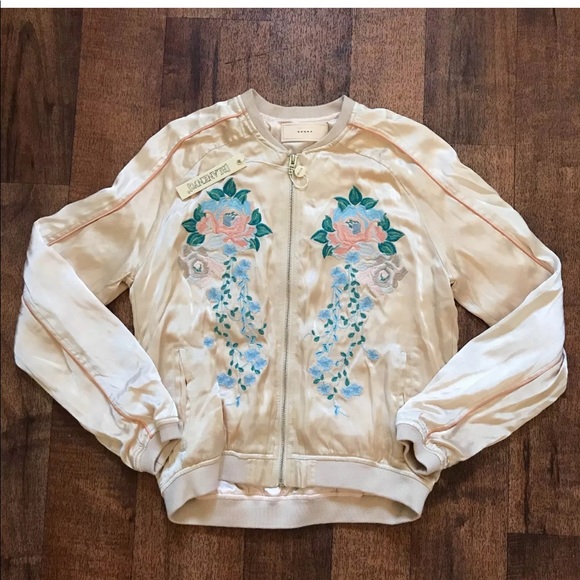 Blank NYC Jackets & Blazers - Blank NYC NWT Floral Jacket Satin Size Medium